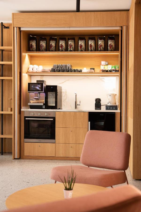 Lisetta Gardens Boutique & Couette-café *